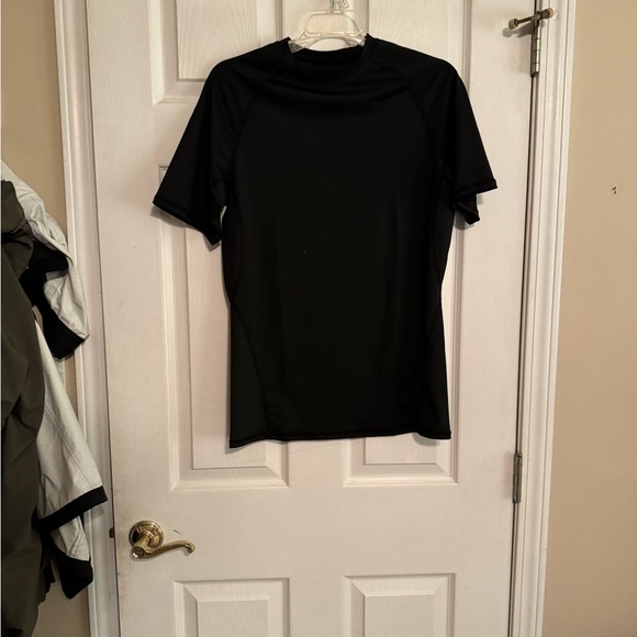 Men’s size large shirt - Picture 1 of 3